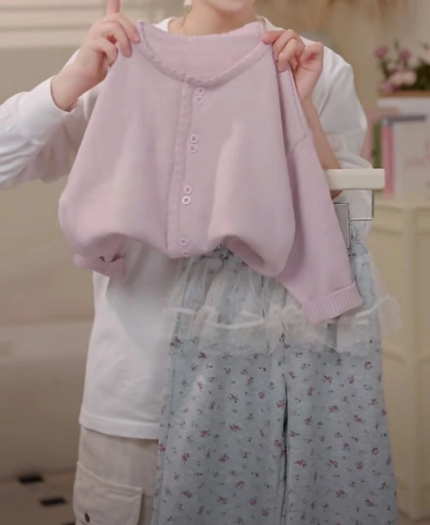 2025春季女童淡粉色百搭纽扣开衫碎花屁帘裤子两件套250218B