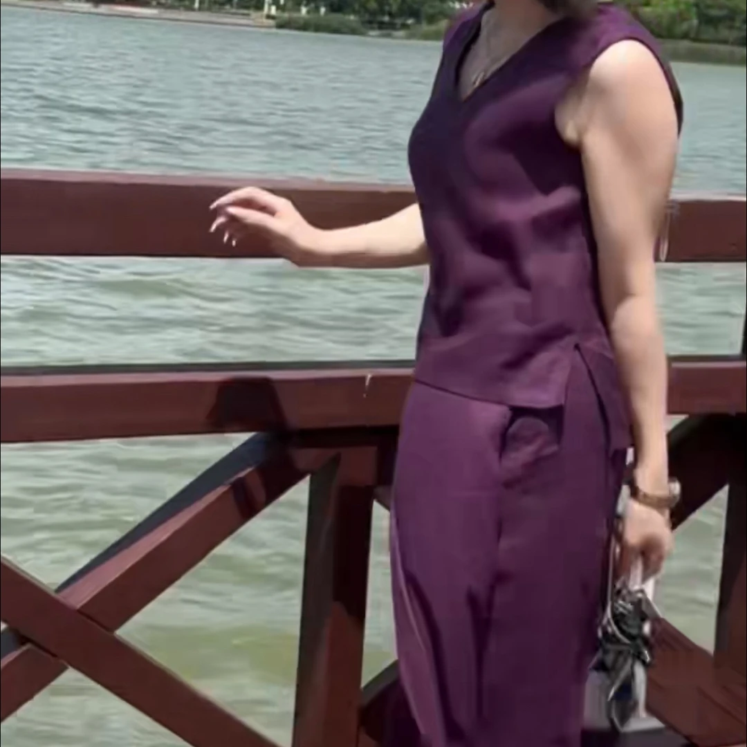 时尚新款气质显瘦无袖上衣半身裙