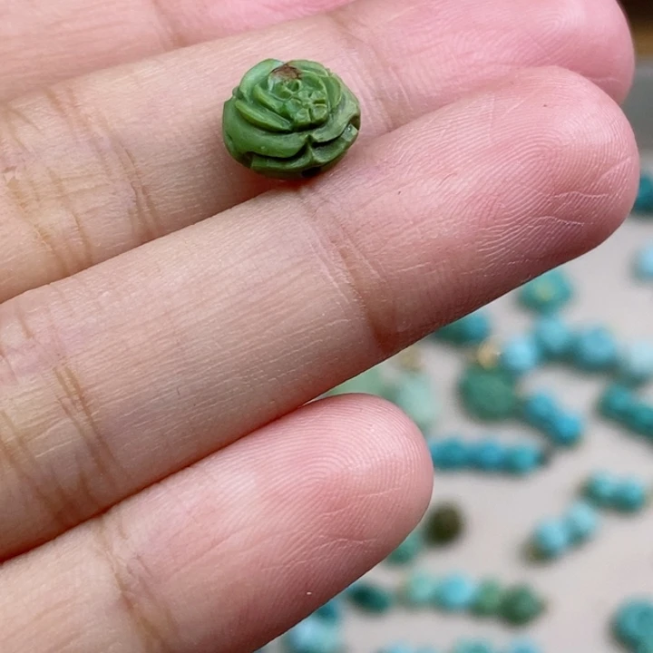 南红玛瑙未镶嵌珠宝奇石