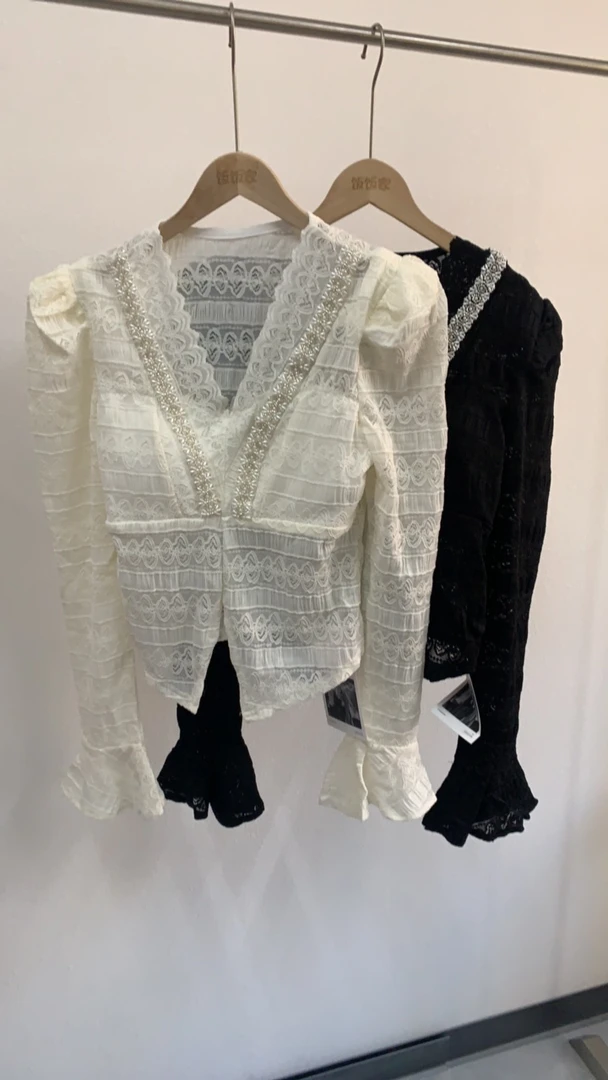 FANFAN {珠光宝气}名媛V领蕾丝衫