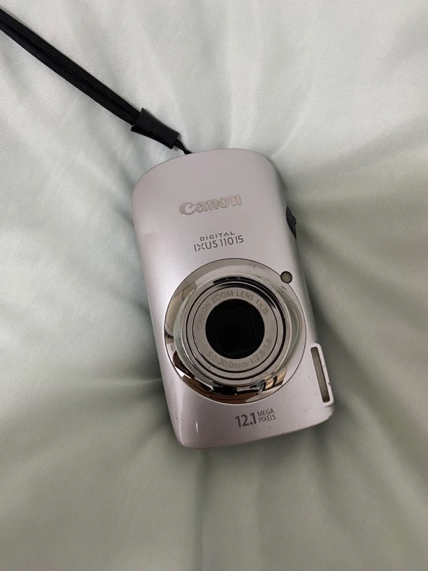 9新 Canon/佳能 ixus110银色热门款ccd数码相机（非常轻微发黄）
