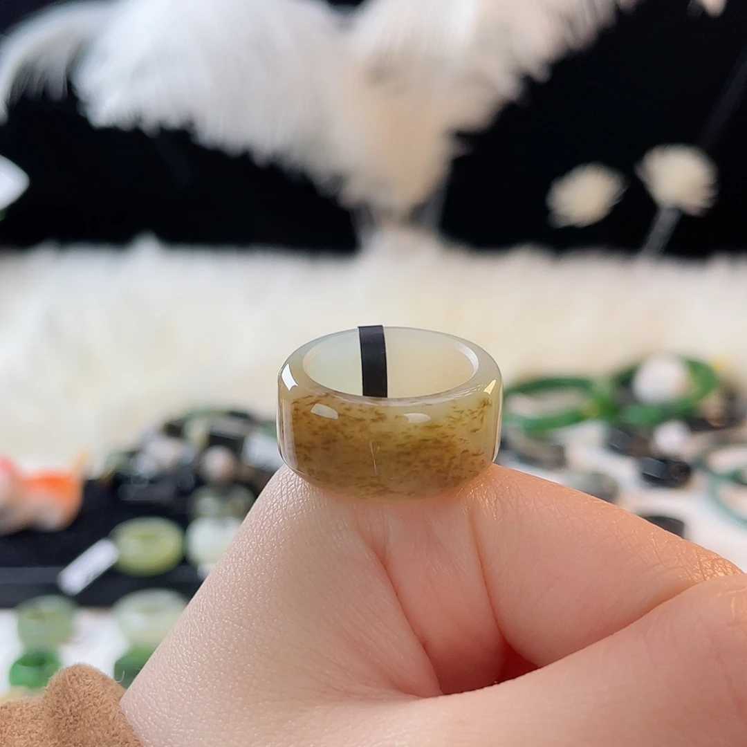 和田玉未镶嵌戒指k23糖草花圆切18.1mm