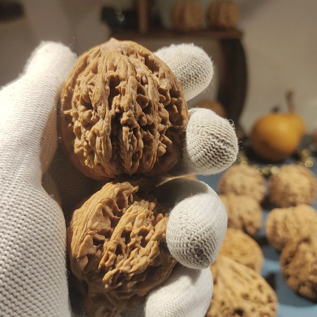 衍***珩核桃文玩核桃麦穗虎头手把件