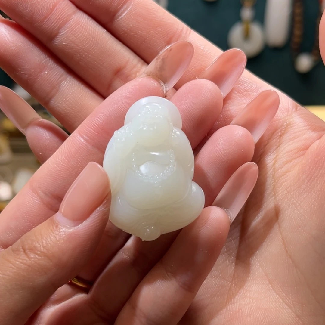 和田玉颈饰未镶嵌竹佛公