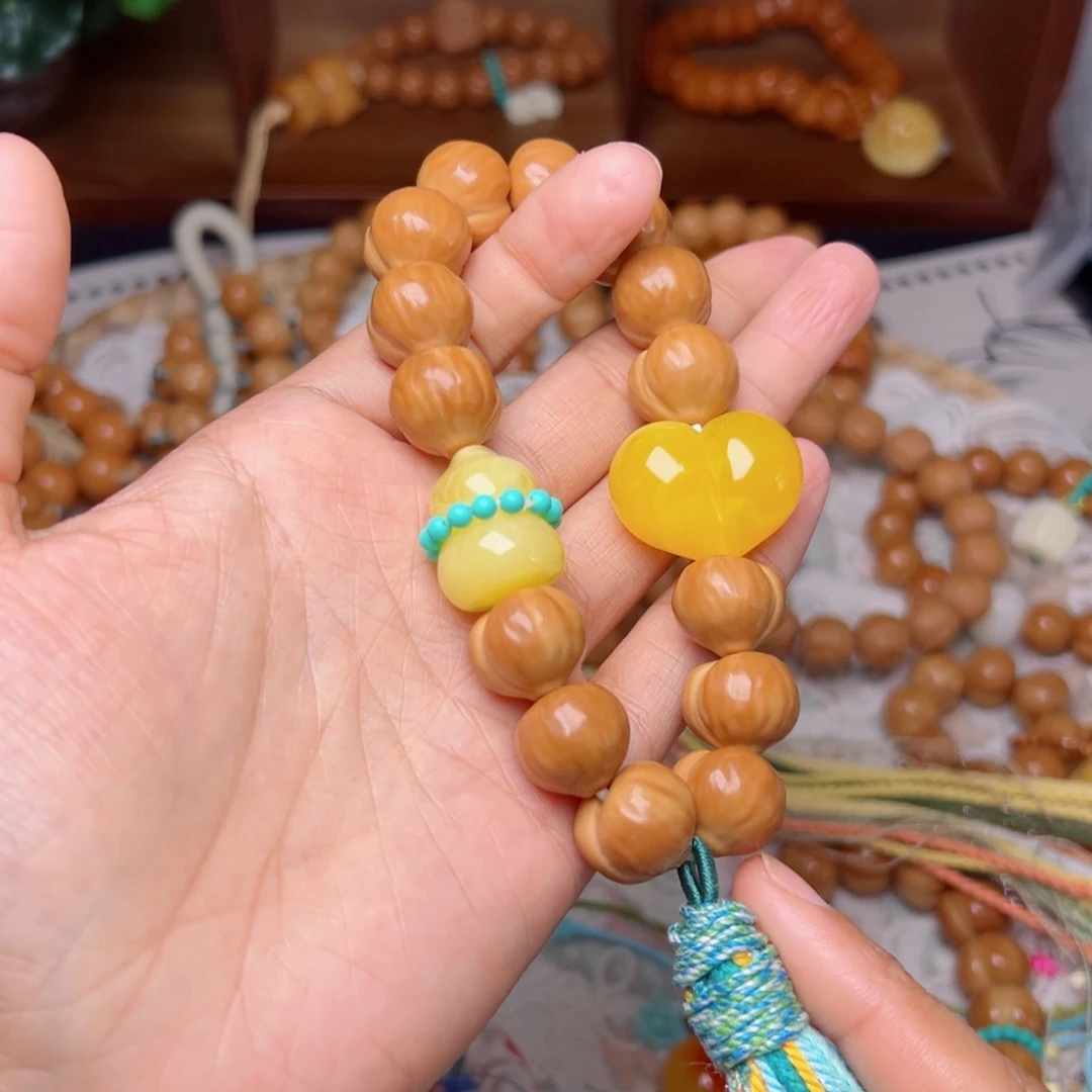 猴头核桃吊坠屁桃手持