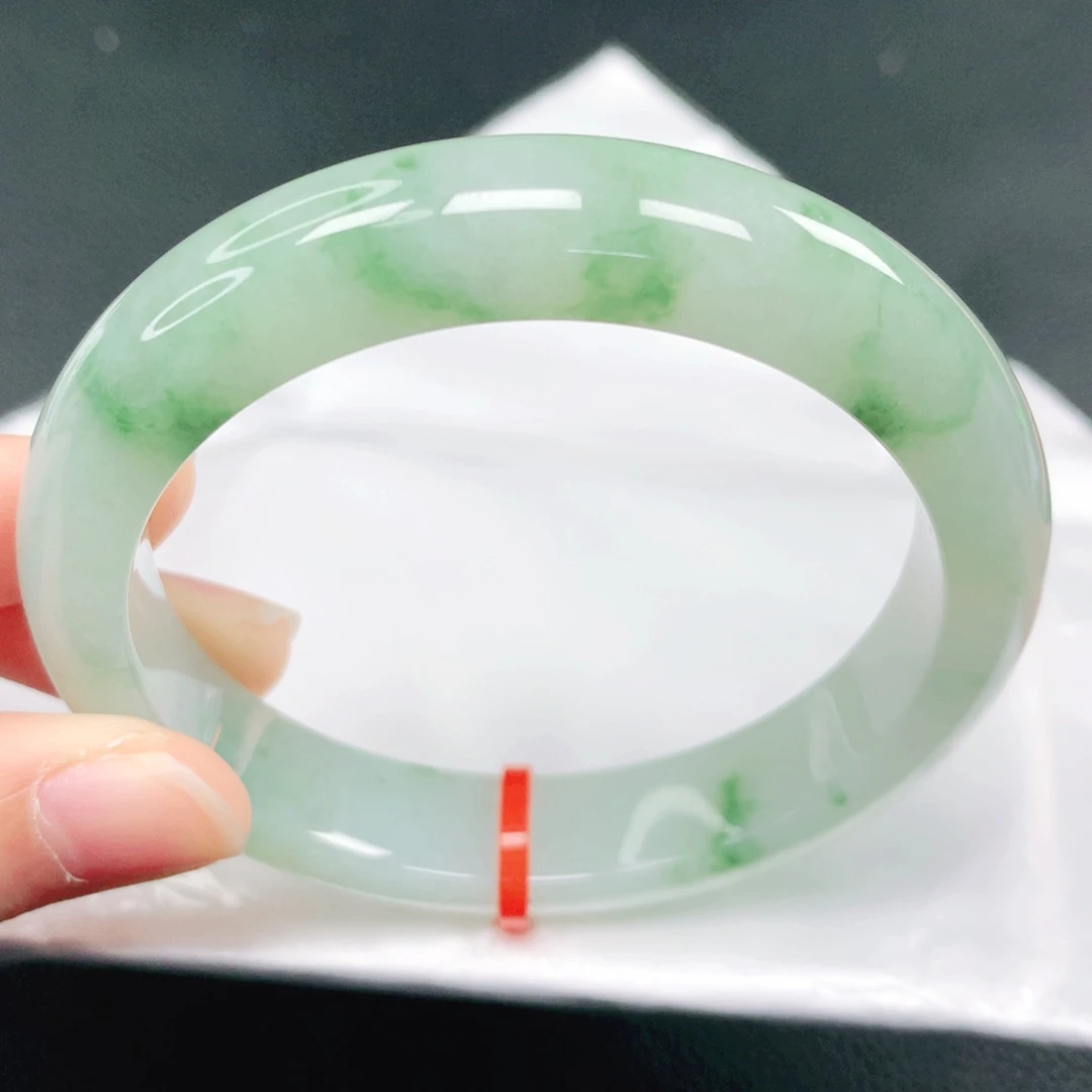 翡翠未镶嵌手镯56圈