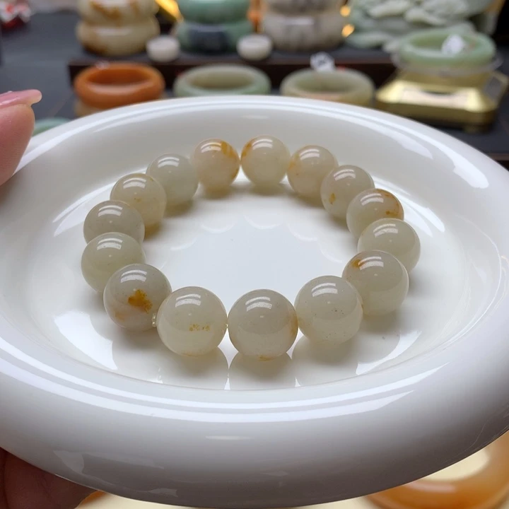 未镶嵌手镯石英岩玉