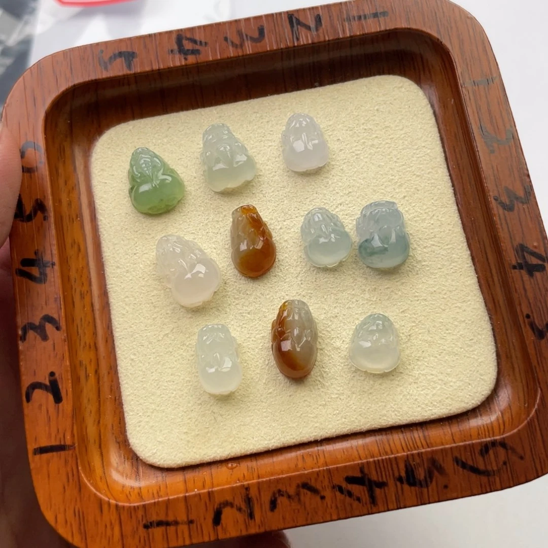 颈饰未镶嵌翡翠cygygcfyygyfgygy