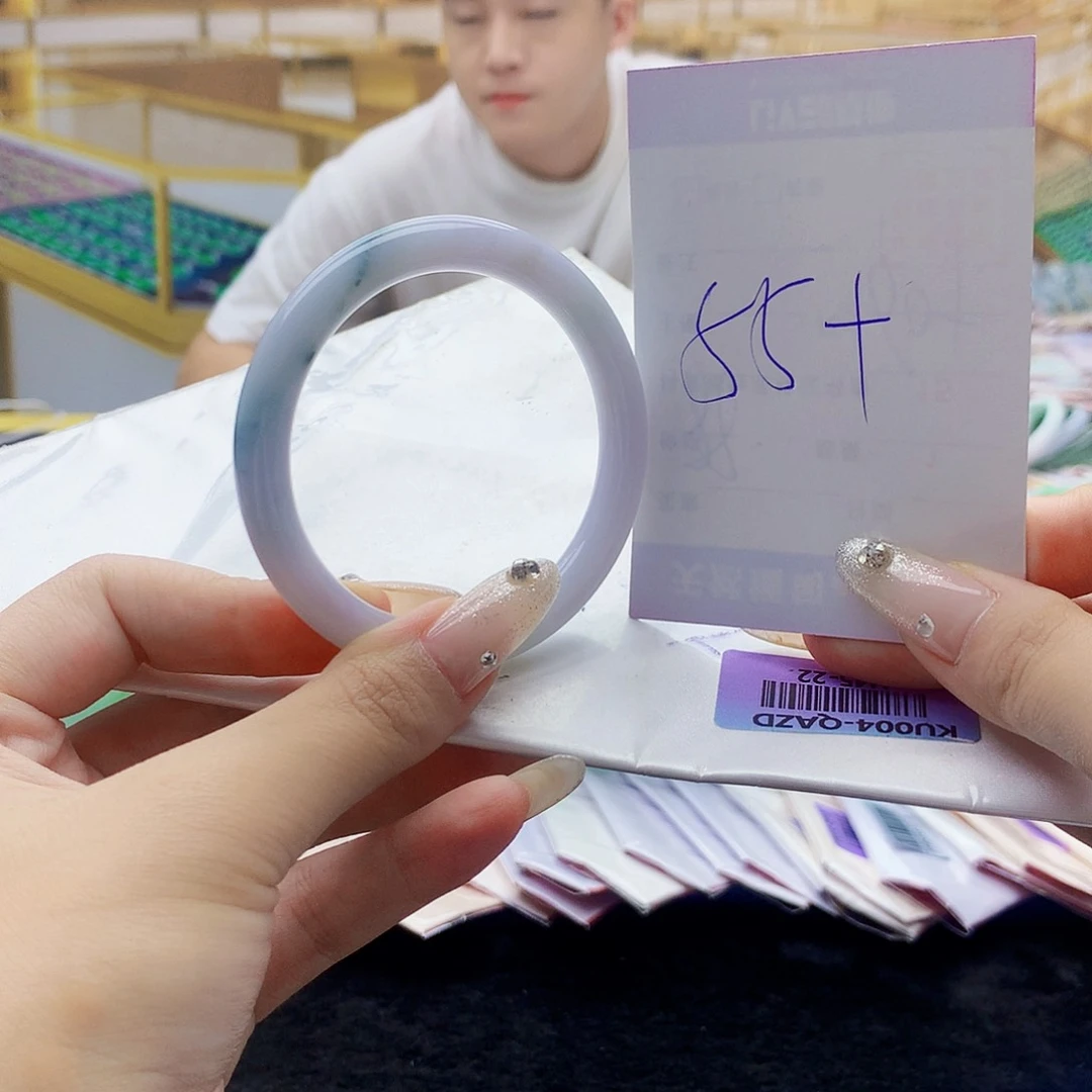 翡翠手镯未镶嵌0000……