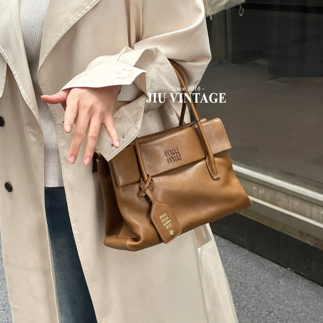 未使用 MIU MIU/缪缪 新款手提公文包全新防尘袋中检JM2-8235