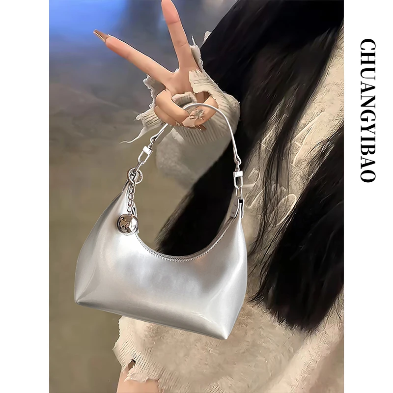 银色爆款手提腋下包包女2025新款轻奢小众高级感单肩斜挎包小个子