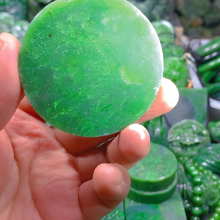 妖***ᴮ和田玉（碧玉）未镶嵌珠宝奇石