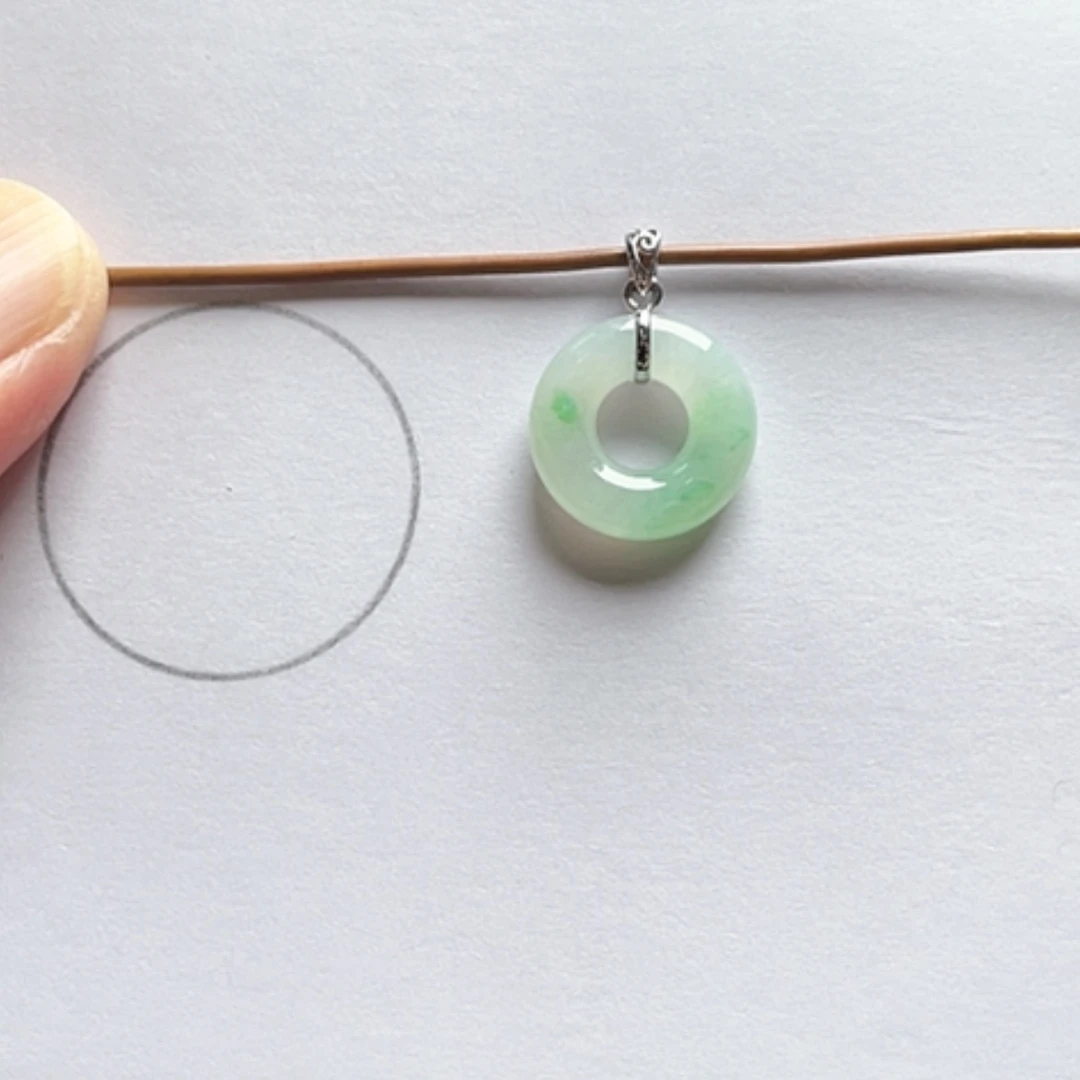 【闪购商品】吊坠(不含链)18K金镶嵌翡翠