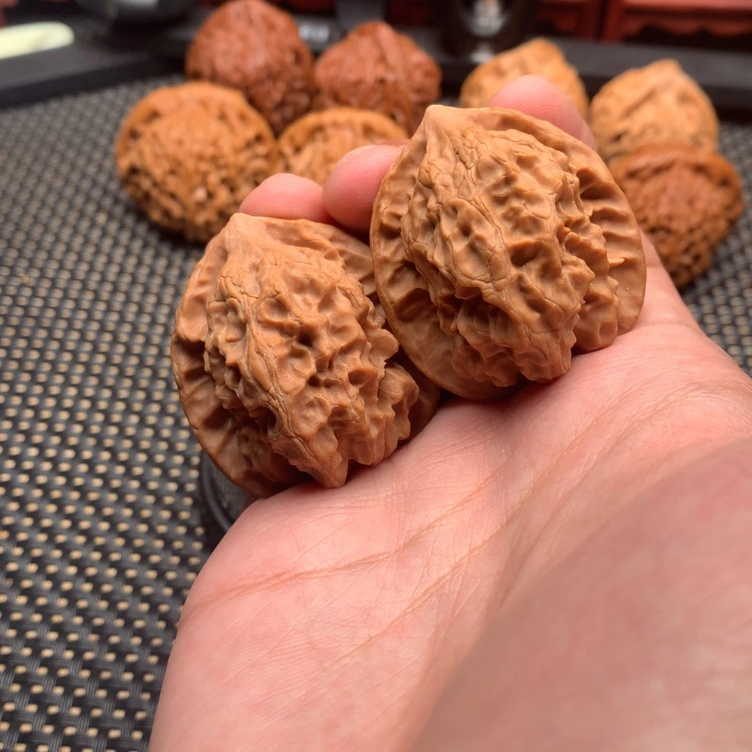 文玩核桃吊坠玲珑38