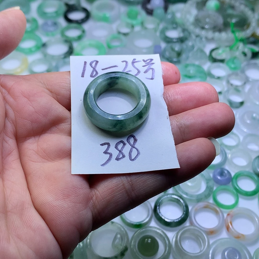 未镶嵌定制翡翠翡翠