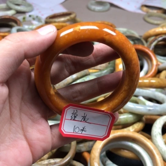 未镶嵌蛇纹石玉手镯绽*✘