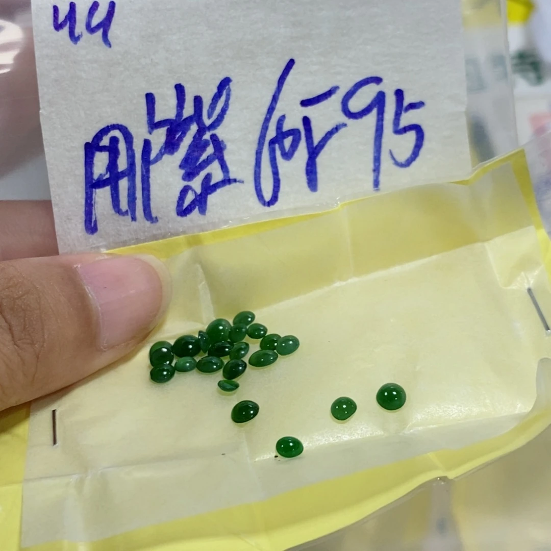 用***花未镶嵌定制翡翠不