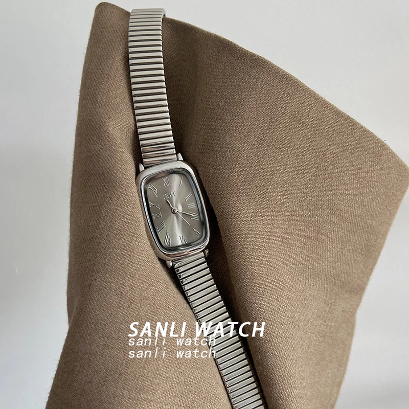 格雷灰小众钢带气质小表盘女士石英手表ins女表