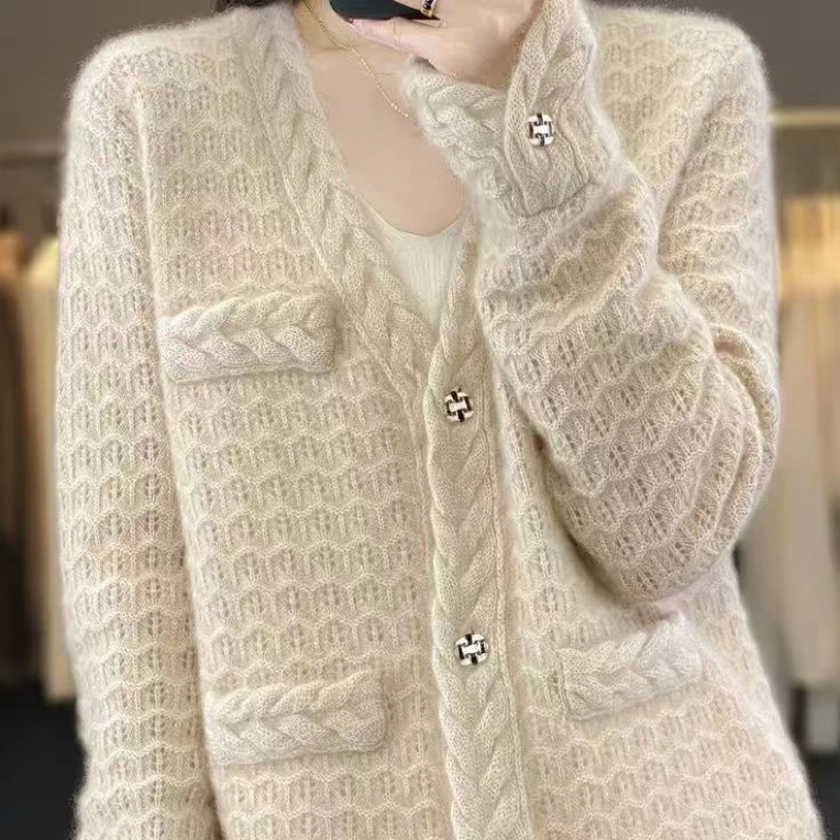 女款V领麻花小香风羊毛开衫