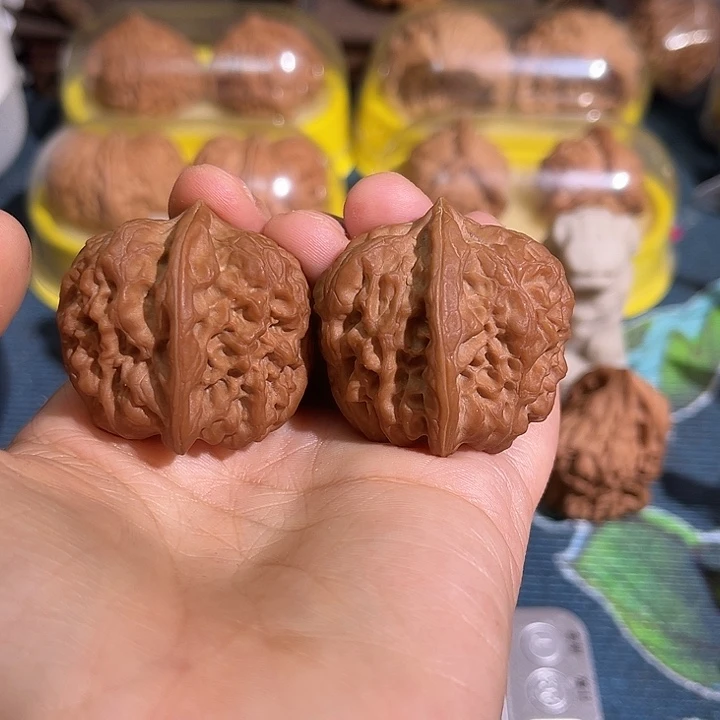 E***C核桃野生红皮老树果子