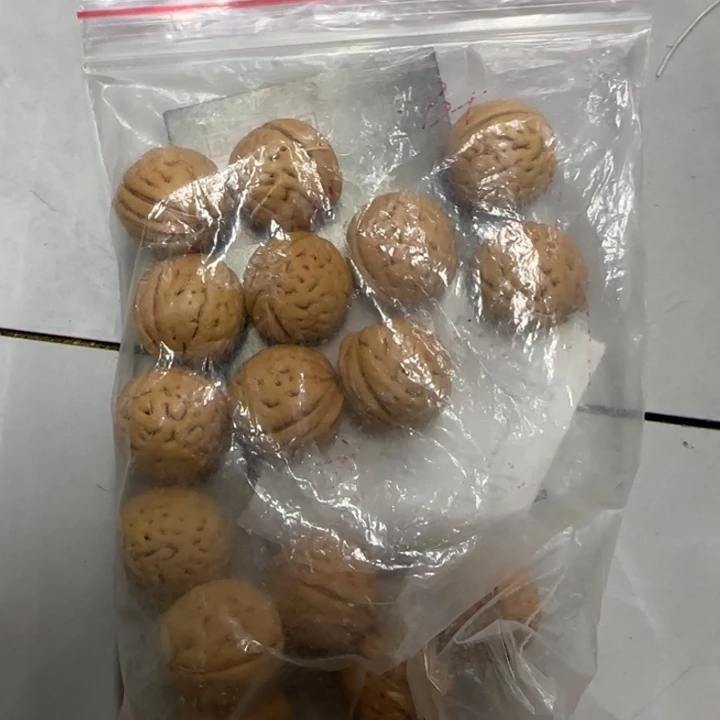 用***8吊坠桃核盘锦肌肉纹