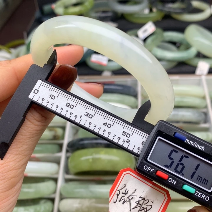 蛇纹石玉未镶嵌手镯518