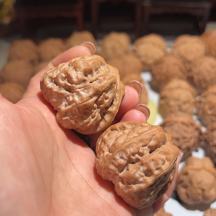 星***尘核桃文玩核桃蛙蛙一对