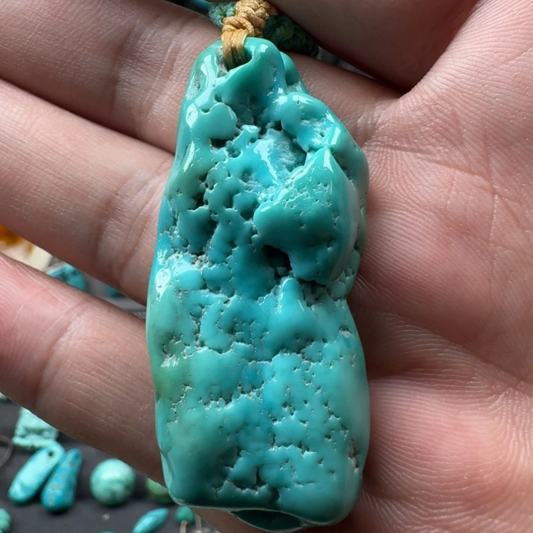 未镶嵌绿松石珠宝奇石