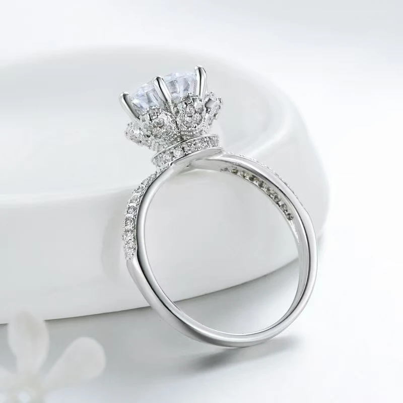 [南非甄选】NFZX私人定制冰雪皇后手捧花女戒3.0CT