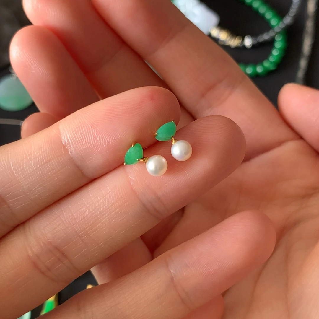 翡翠18K金镶嵌耳钉