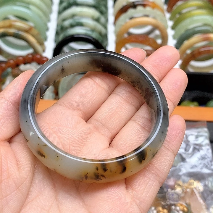 蛇纹石玉挂件未镶嵌嬴*里