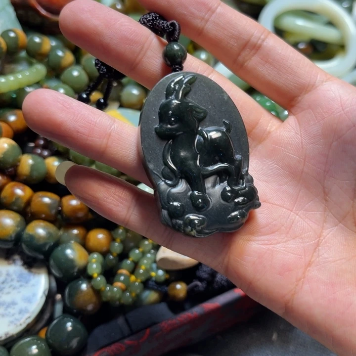 岫岩河磨玉（透闪石质玉）未镶嵌颈饰