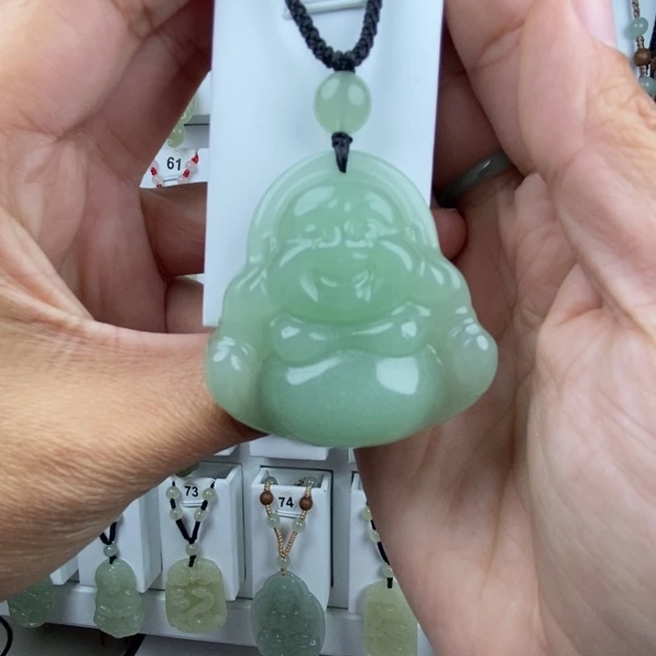 T***刚石英质玉未镶嵌颈饰