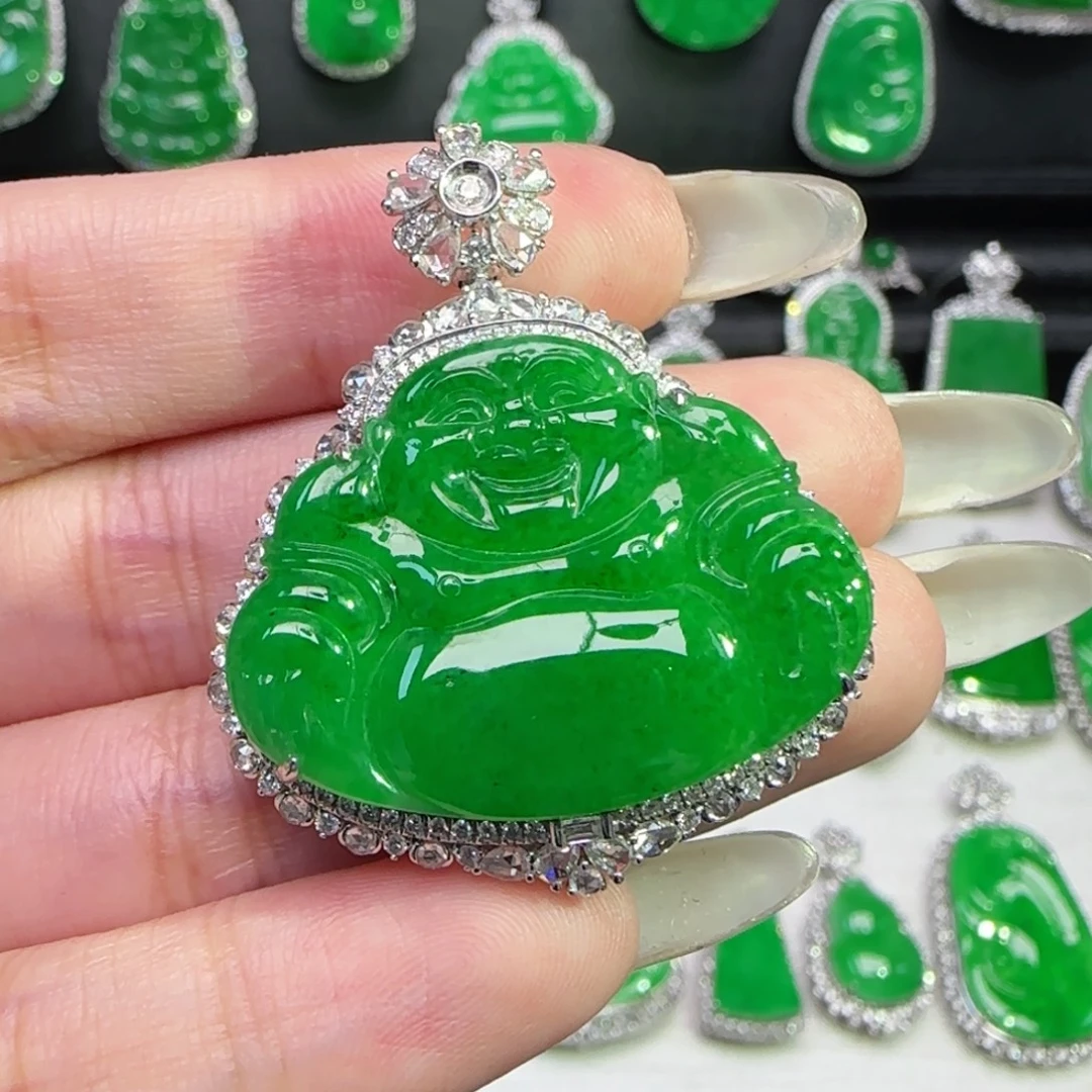 翡翠18K金镶嵌颈饰