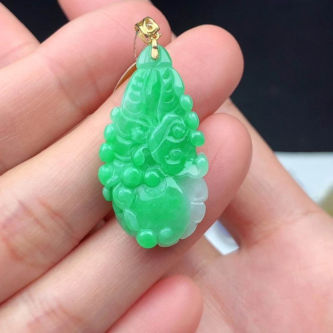 好***友翡翠18K金镶嵌颈饰