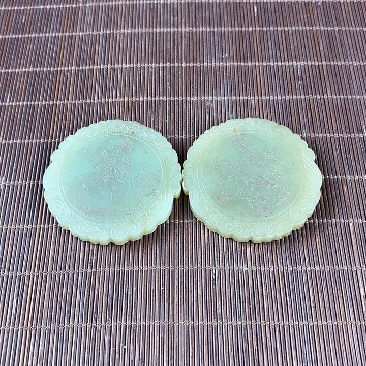 胡***子和田玉未镶嵌挂件