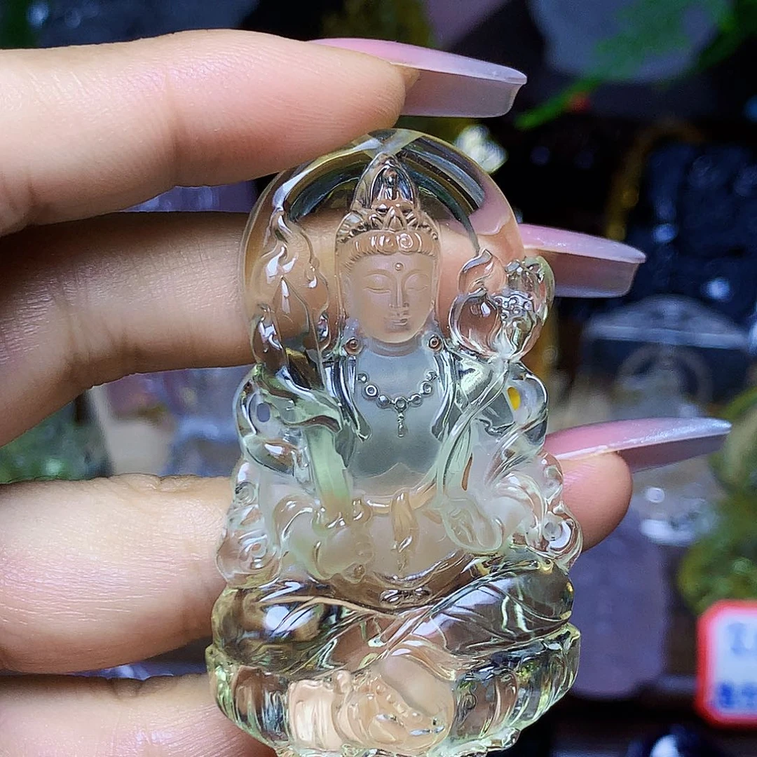 昊***天颈饰未镶嵌水晶天然