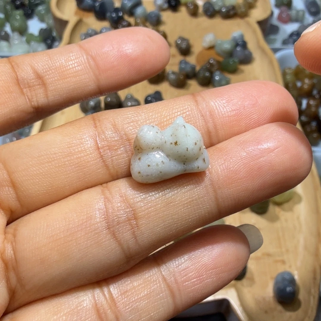 和田玉未镶嵌珠宝奇石