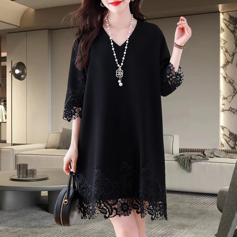 法式V领蕾丝拼接连衣裙2025早秋季新款大码宽松显瘦五分袖裙子