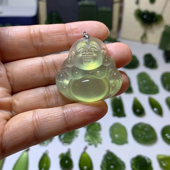 未镶嵌岫玉颈饰吊坠