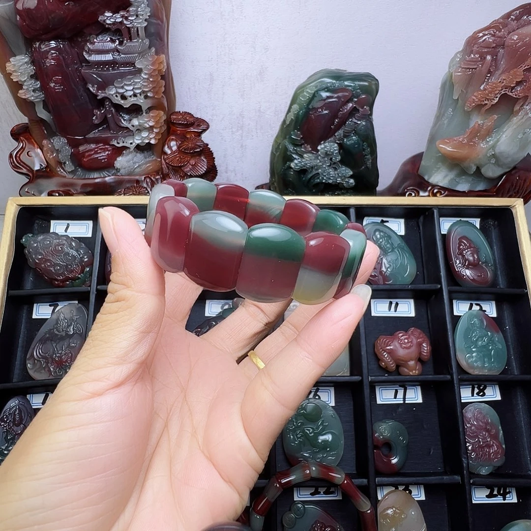 铁合金秦紫玉手牌