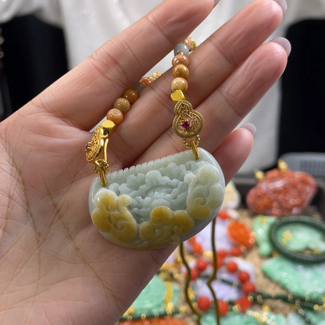 翡翠颈饰未镶嵌代编织