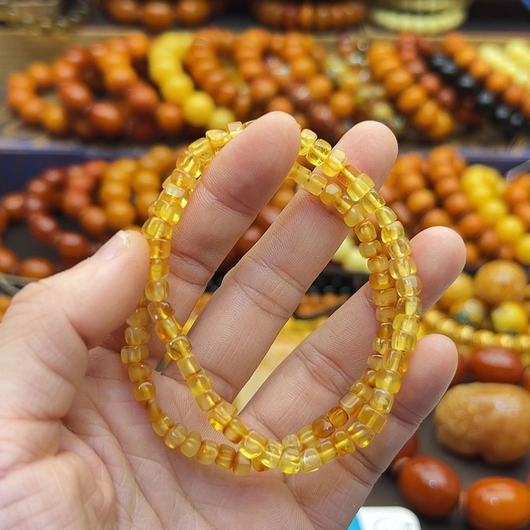 琥珀未镶嵌珠宝奇石多样性发其一