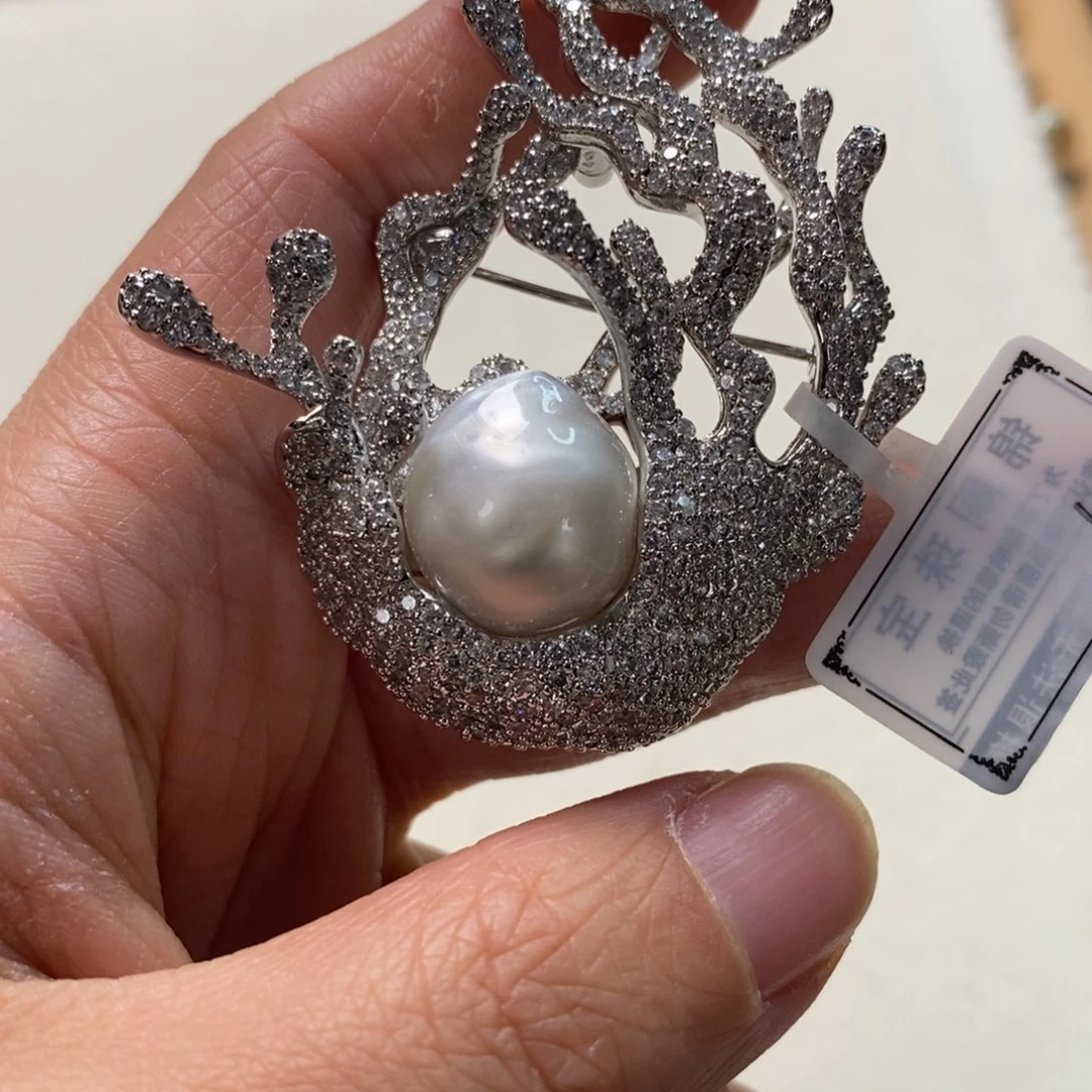海水珍珠胸饰合金