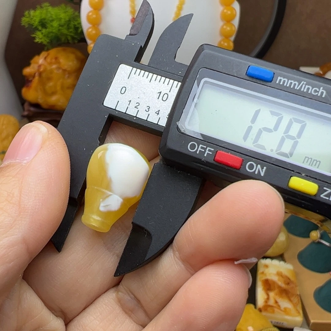 裸石蜜蜡未镶嵌三通