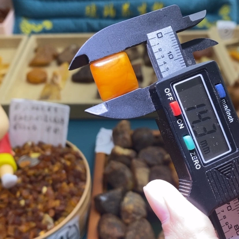 【闪购商品】琥珀珠宝奇石未镶嵌