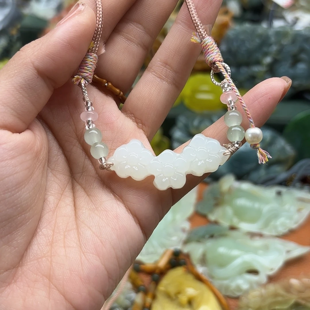 蛇纹石玉未镶嵌吊坠