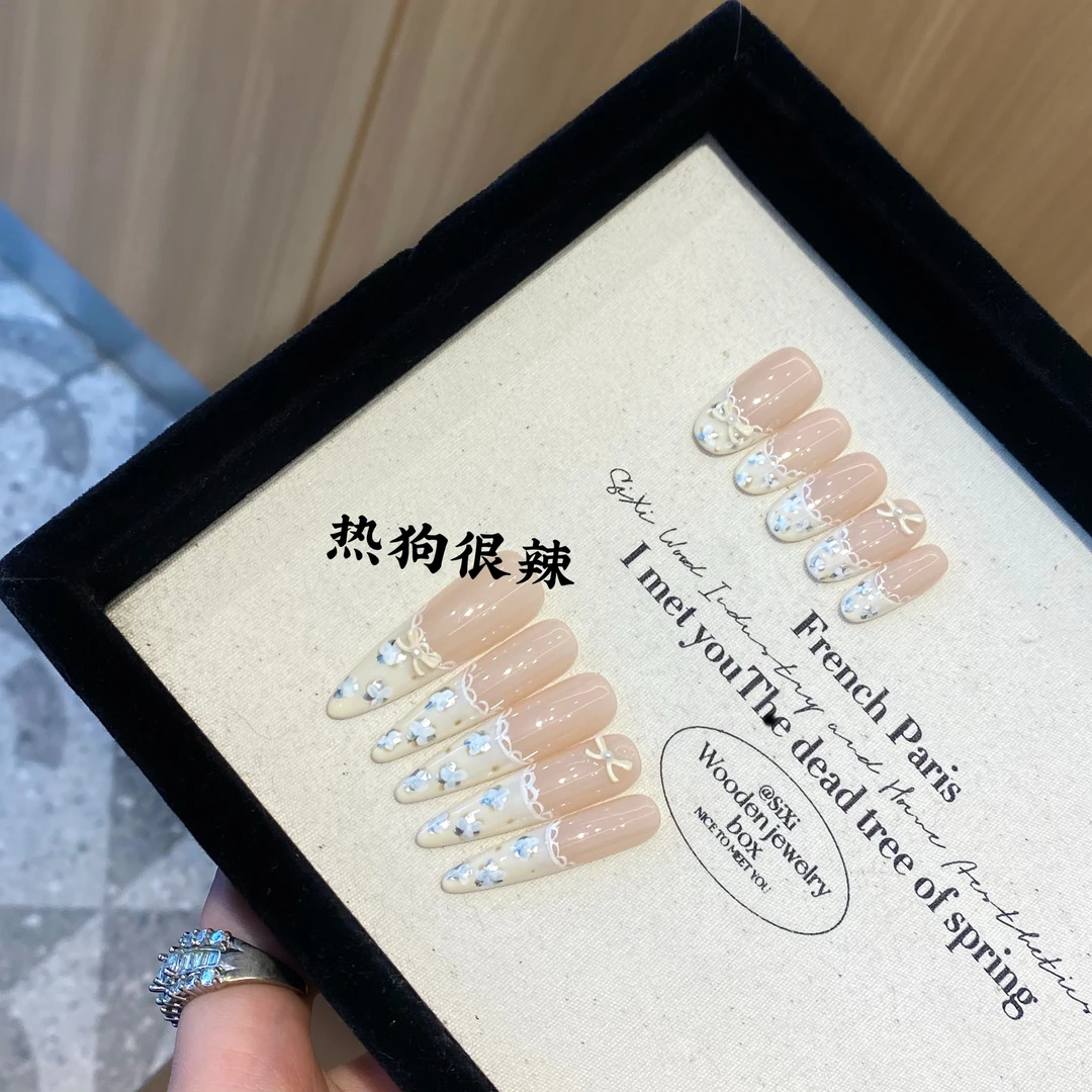 「花野迷踪」春夏季温柔款设计超甜美手绘花边蕾丝蝴蝶结穿戴甲