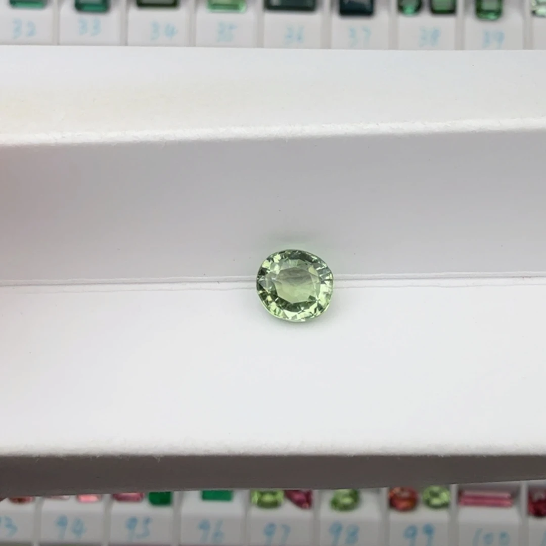 珠宝半成品碧玺未镶嵌天然薄荷绿1.28克拉