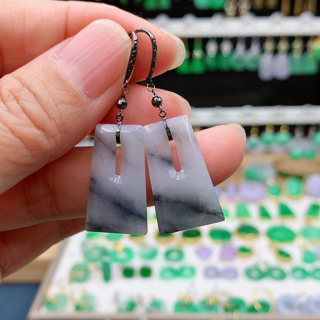 翡翠耳饰18K金镶嵌的